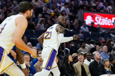 Noche de contrastes en la NBA: análisis del dominio de Lakers, la remontada de los Raptors y el momento familiar de Zhuri James