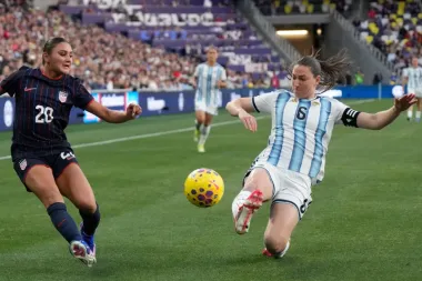 Tarde de emociones y señales en el fútbol: de la contundencia de Estados Unidos a la tensión en LaLiga
