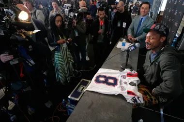 Cambio de guardia en la NFL: análisis de las grandes liberaciones y movimientos previos al nuevo año de la liga
