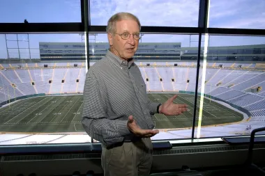 Transformaciones y transiciones en la NFL: del legado de Bob Harlan a las decisiones que mueven el mercado