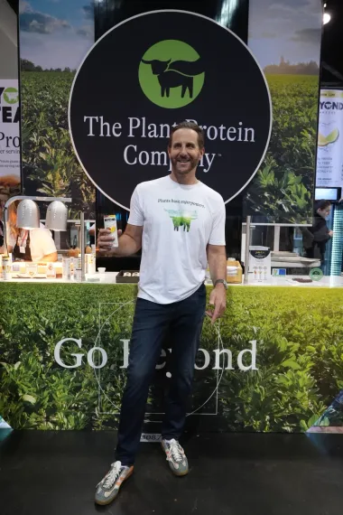 Beyond deja atrás la palabra “Meat”: la ambiciosa apuesta por las bebidas y snacks proteicos