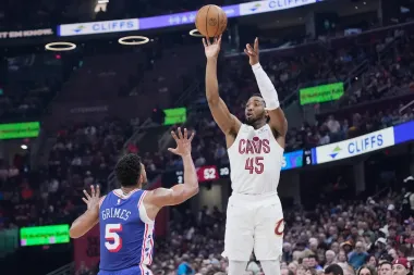 Análisis: La noche de hitos y ausencias que reconfigura la carrera de Harden y la racha de Shai