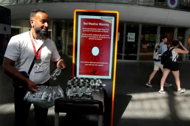 Por qué el calor en el metro ya no es solo una molestia: lo que revela el análisis de quejas en redes sobre sistemas subterráneos