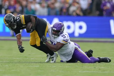 Movimientos de la NFL en la off‑season: estabilidad en Indianápolis, ajuste en Buffalo y recorte de costos en Minnesota
