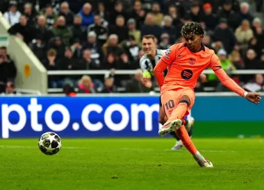Choques, errores geográficos y pequeños escándalos: lo que dejó la ida de octavos de la Champions League