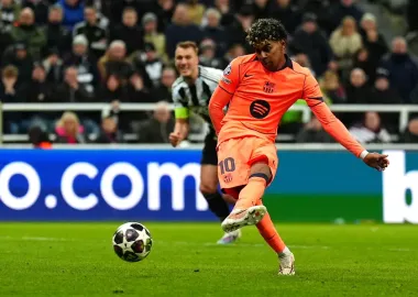 Del Hat-trick de Valverde a la batalla por las ligas: un análisis de la semana decisiva en el fútbol europeo