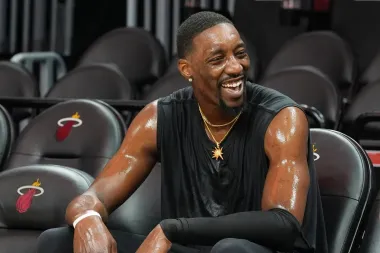 La noche mágica de Bam Adebayo: 83 puntos, controversia y el debate sobre el espíritu competitivo