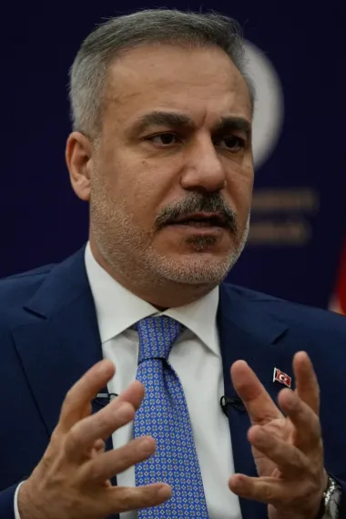 Turquía entre la contención y la influencia: Hakan Fidan y el delicado equilibrio en Medio Oriente