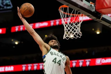 Análisis: La racha de los Hawks, la ausencia de Giannis y las señales de alarma en la burbujeante recta final de la NBA