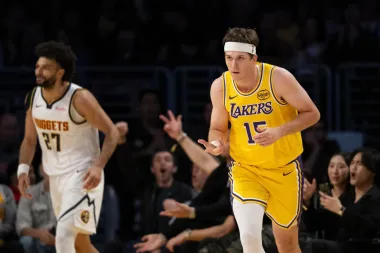 El ‘tiro intencional’ perfecto: cómo Austin Reaves reinventó el final y por qué la táctica cambiará decisiones en los playoffs