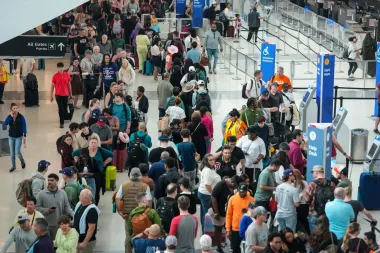 Cuando volar se convierte en moneda de cambio: el clamor de las aerolíneas por proteger a trabajadores de la aviación