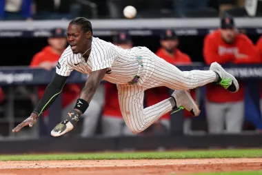 Entre contratos millonarios, pruebas tecnológicas y el pulso internacional: el béisbol entre la incertidumbre del convenio y la euforia del terreno