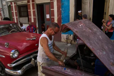 Cuba a oscuras: cuando las luces se apagan y la vida cotidiana se redefine