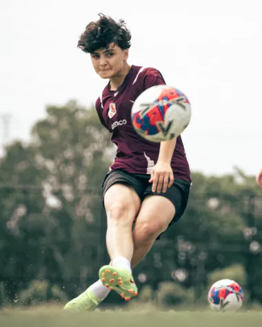 Fútbol, refugio y geopolitica: cómo el deporte se ha convertido en escenario de crisis y esperanza