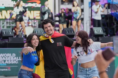 Cuando el béisbol une dos patrias: la fiesta venezolana en la final del World Baseball Classic en Miami