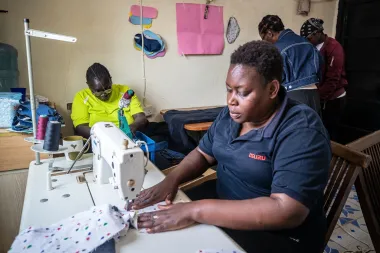 Cuando el trabajo reconoce el ciclo: la apuesta de Nairobi por la licencia menstrual