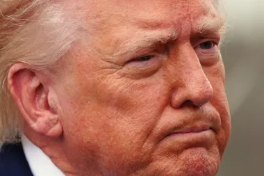 ICE en los aeropuertos: la amenaza de Trump y el colapso de la seguridad aérea durante la parálisis del DHS