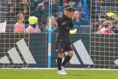Messi vuelve a decidir en Yankee Stadium: el arte del tiro libre y la gestión de momentos en Inter Miami