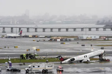 Tensiones en la torre: por qué el choque en LaGuardia reaviva la crisis del control aéreo en EE. UU.