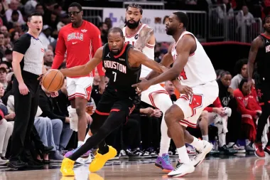 La pulseada de la postemporada: análisis profundo de la jornada NBA y las implicaciones para Bulls, Rockets, Pacers y Warriors
