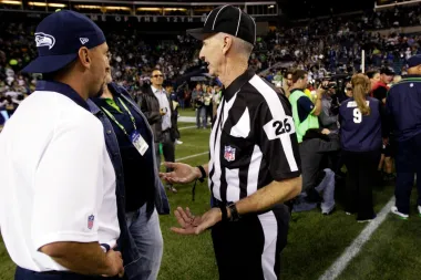 ¿Preparados para otro ‘Fail Mary’? La NFL propone que el centro de repetición pueda corregir errores si hay árbitros sustitutos en 2026