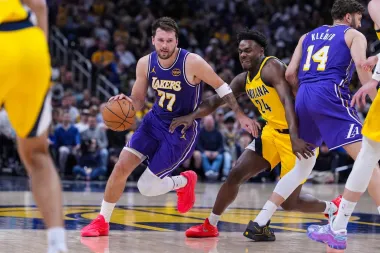 Noche de gigante en la NBA: Doncic deslumbra, Embiid regresa y Caitlin Clark cambia el lente por la cancha