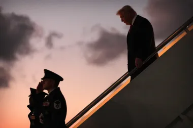 La narrativa de la guerra: cómo la retórica de Trump moldea —y complica— la respuesta estadounidense al conflicto con Irán