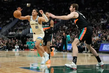 El aplastante triunfo de los Spurs y la radiografía de una jornada que sacude la NBA
