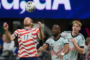 Entre sacudidas y récords: lecciones del fútbol internacional y la explosión de la NWSL