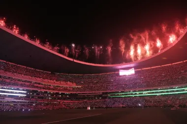 Reapertura del Azteca, camisetas confusas y terremotos en la CAF: un análisis del fútbol internacional previo a Qatar–No, espera–a la Copa Mundial 2026