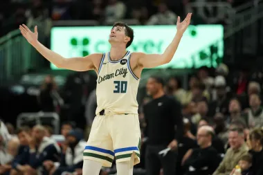 Clippers dominan a un diezmado Bucks y la jornada NBA revela signos de fatiga y oportunidades para equipos en reconstrucción