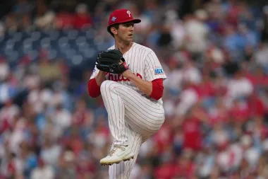 Noche de Debuts y Revancha: Un Análisis Profundo de las Victorias de los Marlins, Rangers y Phillies