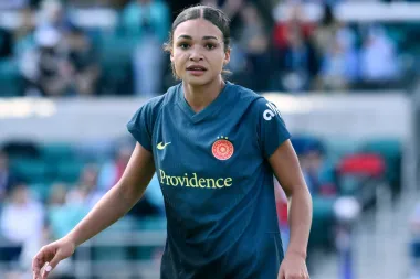 Crisis, expectación y controversia: el fútbol global entre la venta caótica de entradas del Mundial 2026, el regreso de Naomi Girma y el racismo en la Premier