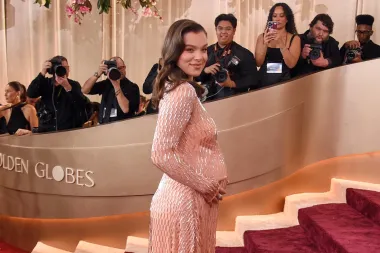 Hailee Steinfeld y Josh Allen dan la bienvenida a su hija: ¿qué significa para ellos y para la cultura pop?