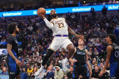 Noche de sobresaltos y consignas: del estallido de Cooper Flagg a la racha firme de los Hornets
