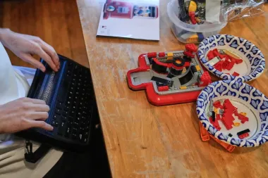 <h1>Bricks for the Blind: cómo un joven transformó el mundo LEGO para personas con discapacidad visual</h1>