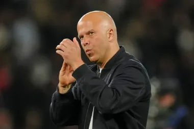 De campeón a contraesquina: la turbulenta temporada del fútbol europeo entre Liverpool, Conte y la lucha por la Champions