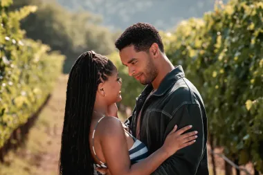 Ligereza y apariencia: 'You, Me & Tuscany' y la fantasía romántica de la maleta vacía