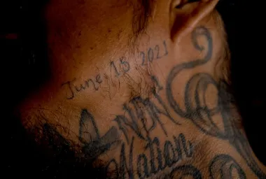 Demanda contra la beca para salutistas nativo-hawaianos: ¿protección cultural o discriminación?