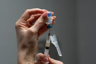 El resurgir del sarampión en EE. UU.: bebés en riesgo y la fragilidad de la inmunidad colectiva