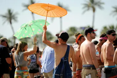 Cómo disfrutar un festival de música sin arriesgar tu salud: guía práctica para sobrevivir y divertirte