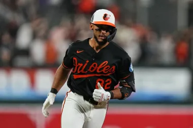 Vuelcos, jonrones y momentos humanos: la noche en la que el béisbol recordó su esencia