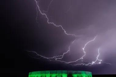 Tormentas severas y tornados en el Medio Oeste y las Grandes Llanuras: lecciones, riesgos y preparación comunitaria