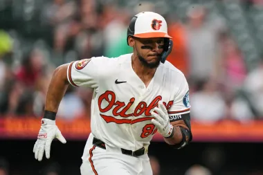 Noche de válvulas: remontadas, salvamentos históricos y destellos jóvenes en una jornada intensa de la MLB
