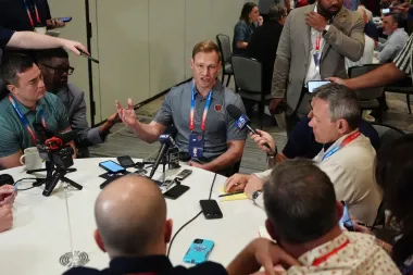 Análisis profundo del draft NFL 2026: Panthers, Buccaneers y Bears frente a decisiones críticas