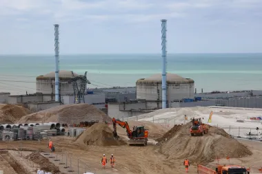 Renacimiento nuclear: cómo la crisis energética vinculada a la guerra en Irán impulsa a Asia y África hacia la energía atómica