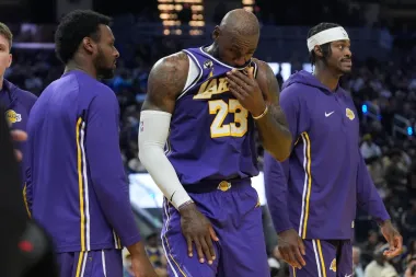 Cuando la dinastía James cruza el parqué: análisis del ascenso de Bronny y el impacto familiar en los Lakers