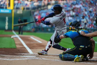 <h1>Apuestas, reencuentros y cambios en la rotación: la jornada que reafirmó la intensidad de la MLB</h1>