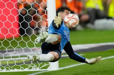 La semana en el fútbol europeo: Análisis del triunfo de la Real Sociedad, la lesión de Gnabry y la crisis del Marseille