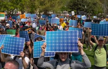 Por qué el Día de la Tierra sigue siendo crucial: poder ciudadano, política y ciencia para un planeta en riesgo